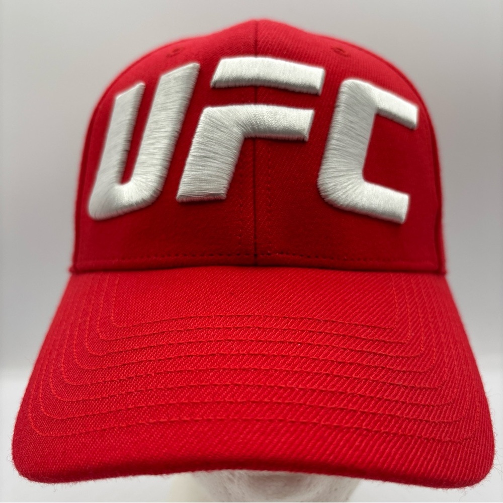 Reebok UFC Red White Embroidered Snapback Hat OSFM Sport Streetwear/Classic‎ MMA
